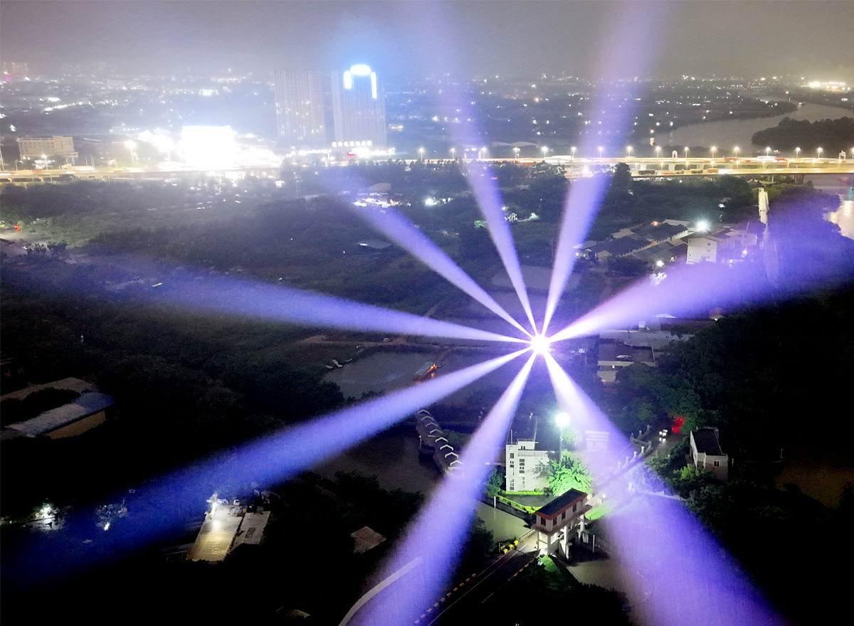 Outdoor Waterproof Laser Beam Moving Head Light 7 Outdoor Waterproof Laser Beam Moving Head Light 7