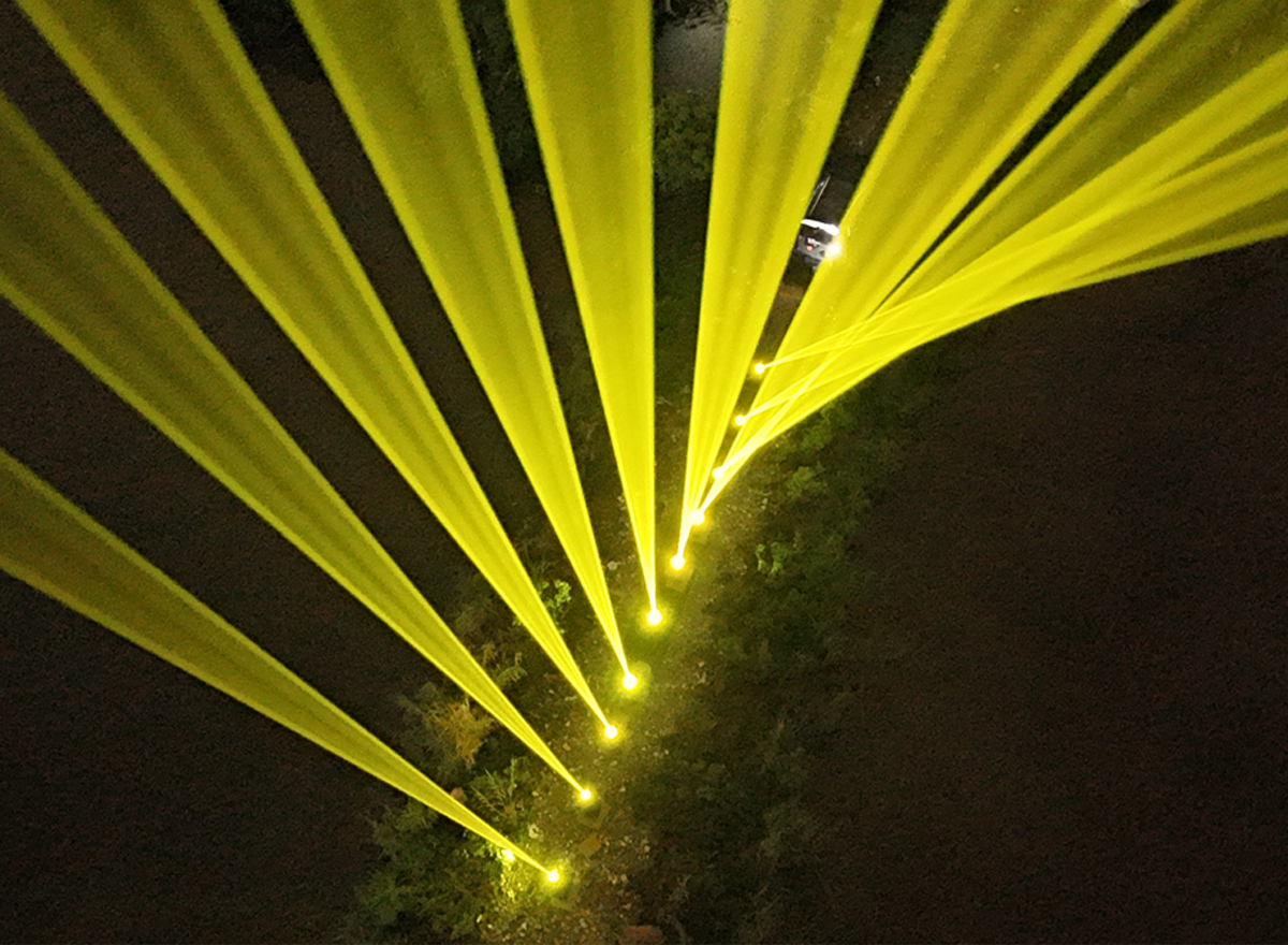 Outdoor Waterproof Laser Beam Moving Head Light 1 Outdoor Waterproof Laser Beam Moving Head Light 1