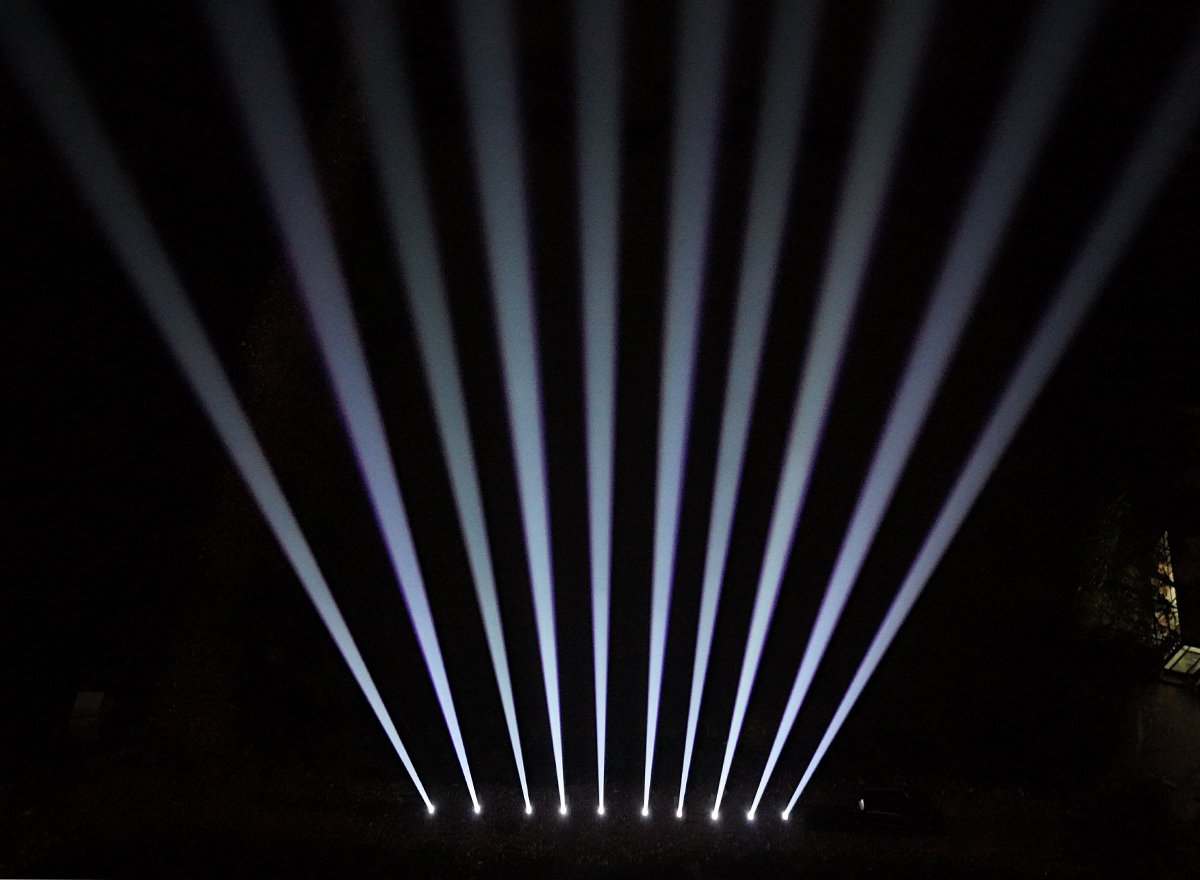 Outdoor Waterproof Laser Beam Moving Head Light 3 Outdoor Waterproof Laser Beam Moving Head Light 3