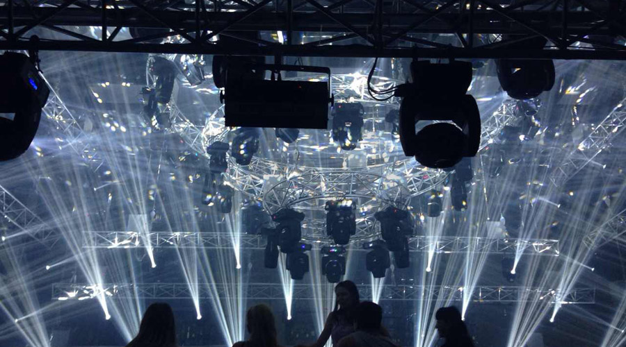 Island Bar Stage Design Case